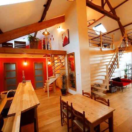 La Grange De Marie A St Angel - Magnifique Grange Renovee En Loft Pour 1 A 6 Pers Villa Saint-Angel  Eksteriør billede