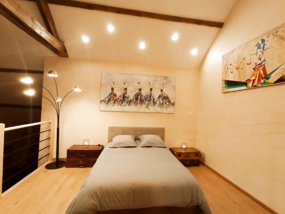 La Grange De Marie A St Angel - Magnifique Grange Renovee En Loft Pour 1 A 6 Pers Villa Saint-Angel  Eksteriør billede