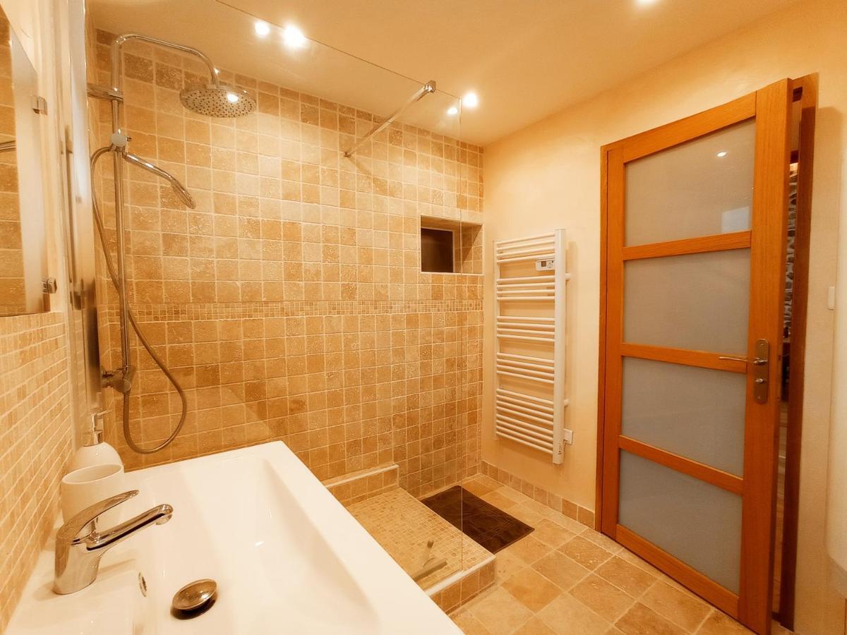 La Grange De Marie A St Angel - Magnifique Grange Renovee En Loft Pour 1 A 6 Pers Villa Saint-Angel  Eksteriør billede